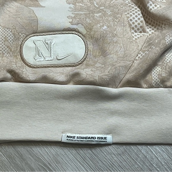 NWT‎ Men's Nike DRI-FIT Standard Issue Basketball Pullover Beige Hoodie Sz XL - Picture 12 of 15
